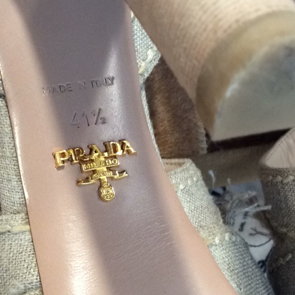 Super Cute PRADA Sandals w cork wedge & strap. - Picture 6 of 8